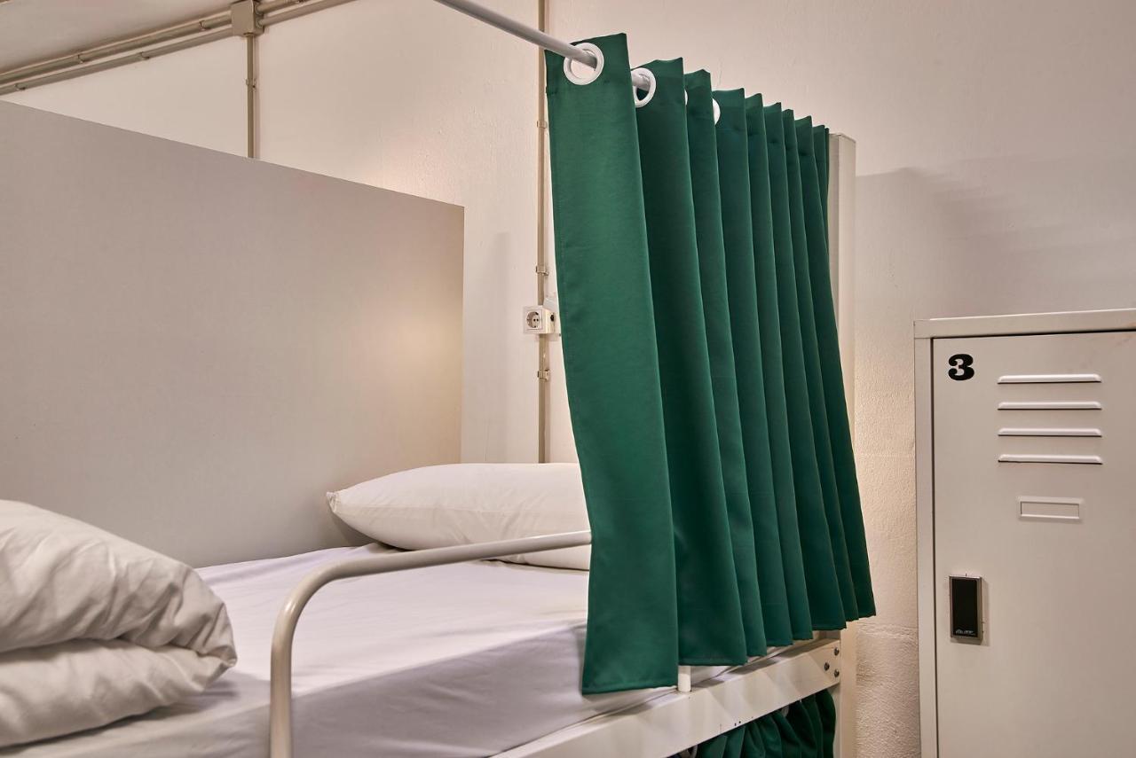 הוספיטלט דה יוברגאט Hola Hostal Collblanc מראה חיצוני תמונה