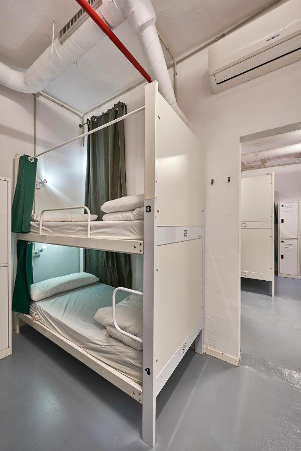 הוספיטלט דה יוברגאט Hola Hostal Collblanc מראה חיצוני תמונה