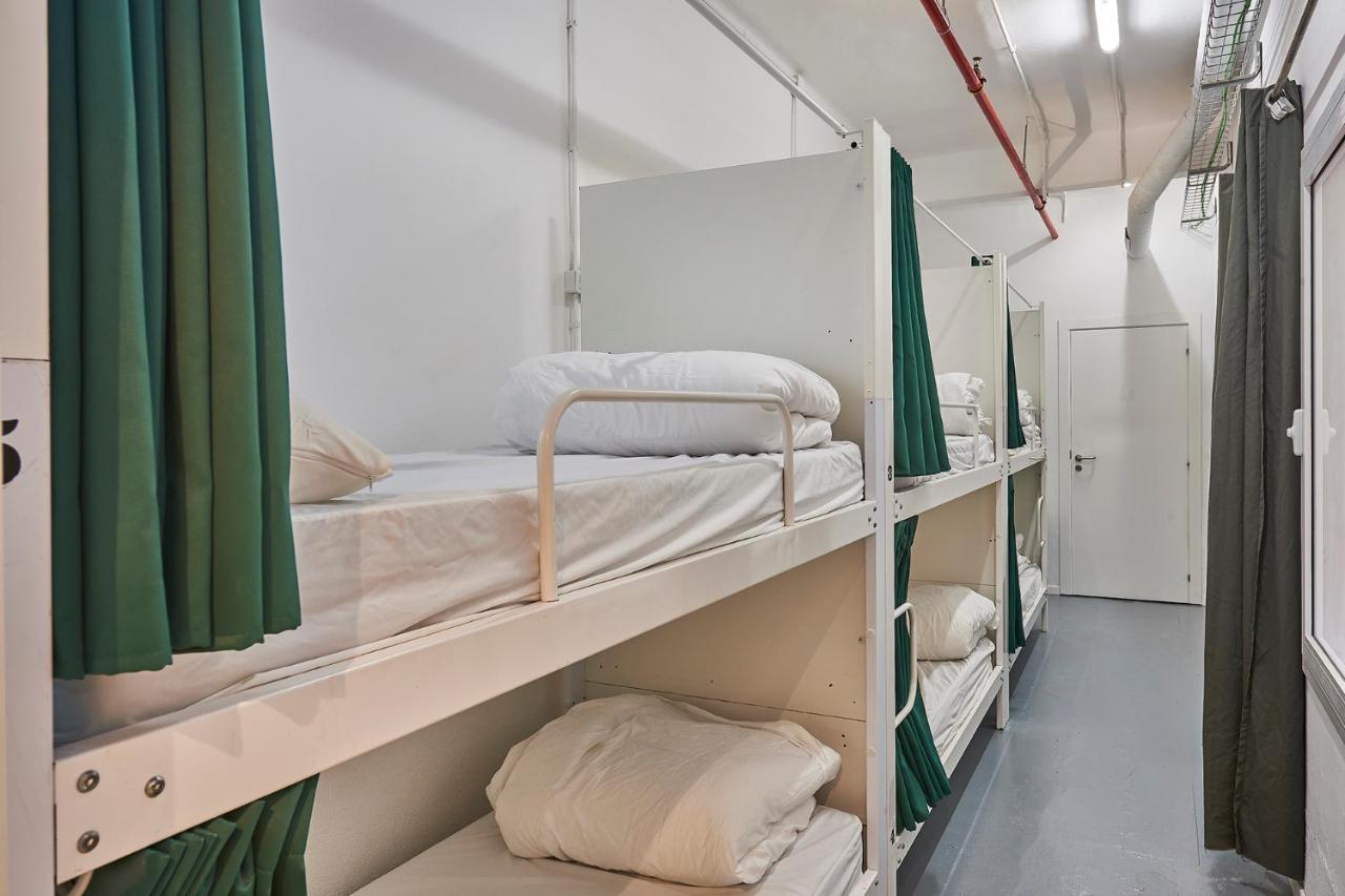 הוספיטלט דה יוברגאט Hola Hostal Collblanc מראה חיצוני תמונה